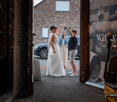 Wedding in Kampenhout – Bride who danses for little video